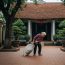 67 tuổi sống nhờ con cái, tôi vô tình mở nhầm túi rác và phát hiện sự thật khiến tim thắt lại