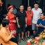 Nhà chồng chị gái tôi đến ăn hỏi nhưng người thì mặc áo phông, người đi dép lê, bác tôi tuyên bố đuổi thẳng cổ