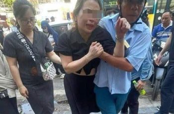 Vụ ô tô đâm liên hoàn 10 xe máy trên phố Hà Nội: 1 nạn nhân vừa tử vong, đang lấy lời khai nữ tài xế