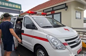 Lật tàu chở khách trên Vịnh Hạ Long