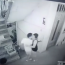 Ngã khỏi tầng 2 khi ôm bạn trai, người phụ nữ tuvong tại quán bar