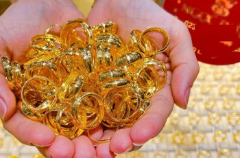 Giá vàng hôm nay (28-8): Tăng vọt