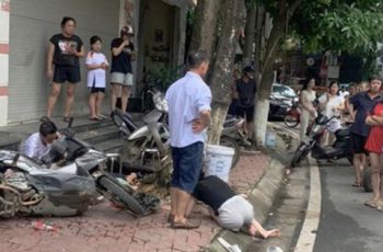 Bé trai 7 tuổi vặn tay ga xe máy, tử vong thương tâm