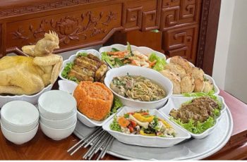 Con dâu đăng ảnh mâm cúng giỗ đầu bố chồng lên mạng, cả gia đình ‘họp khẩn’