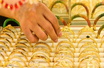 Giá vàng sáng hôm nay (6-10): Đỉnh cao