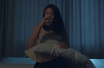 Nếu đột nhiên tỉnh giấc vào khung giờ 3h07 đến 3h15 sáng thì phải hết sức cẩn trọng