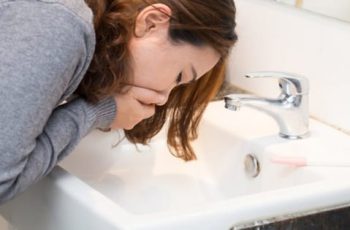 5 dấu hiệu đơn giản dễ dàng phát hiện bệnh ung thư dạ dày