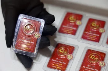 Giá vàng hôm nay 2/11/2025: Giảm gần 4 triệu đồng/lượng, ‘lướt sóng’ lỗ nặng