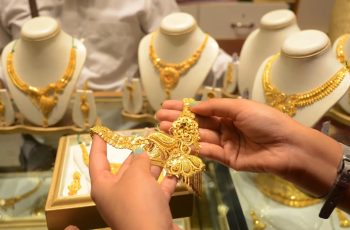 Giá vàng chiều nay 2/11/2025: Giá vàng SJC, BTMC, PNJ, Mi Hồng, giá vàng nhẫn trong nước, vàng thế giới