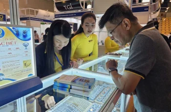 Giá vàng hôm nay 10-11: Vừa mở cửa, tăng trở lại Giá vàng hôm nay 10-11: Vừa mở cửa, tăng trở lại