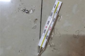 Con trai cắn vỡ nhiệt kế thủy ngân, bố bình thản cho uống thêm 1 thứ, BS khen: Rất chuyên nghiệp! Con trai cắn vỡ nhiệt kế thủy ngân, bố bình thản cho uống thêm 1 thứ, BS khen: Rất chuyên nghiệp!