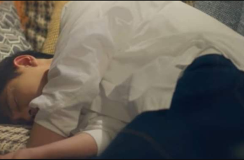 Nằm ngủ xuất hiện 5 bất thường này, suy thận có thể đang âm thầm tan cong Nằm ngủ xuất hiện 5 bất thường này, suy thận có thể đang âm thầm tan cong