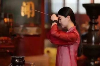 3 điều tuyệt đối KHÔNG XIN khi đứng trước bàn thờ