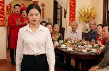 Vừa chôn vợ 3 ngày thì ăn hỏi bồ, ai dè lúc đang lầm lễ vợ xuất hiện “Em về chúc mừng anh đây” Vừa chôn vợ 3 ngày thì ăn hỏi bồ, ai dè lúc đang lầm lễ vợ xuất hiện “Em về chúc mừng anh đây”