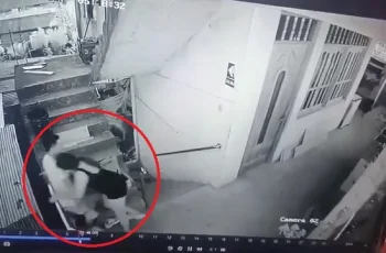 Rơi từ tầng 2 xuống đất khi lao vào ôm người yêu để LÀM LÀNH, cô gái tuvong tại chỗ, chàng trai nguy kịch Rơi từ tầng 2 xuống đất khi lao vào ôm người yêu để LÀM LÀNH, cô gái tuvong tại chỗ, chàng trai nguy kịch