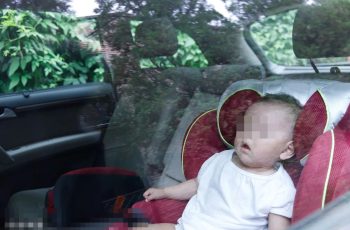 Thương tâm: Bé gái 1 tuổi qua đời do bị bỏ quên 5 tiếng trên xe đưa đón của trường mẫu giáo Thương tâm: Bé gái 1 tuổi qua đời do bị bỏ quên 5 tiếng trên xe đưa đón của trường mẫu giáo