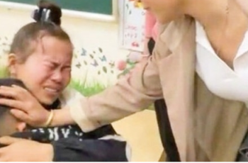 Bé trai lớp 1 bị kẹt trong lớp đến tối: Giáo viên nhận lỗi do sơ suất Bé trai lớp 1 bị kẹt trong lớp đến tối: Giáo viên nhận lỗi do sơ suất